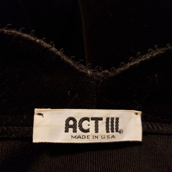 Vintage Act III Black Velvet Scalloped Open Jacket - Picture 5 of 9